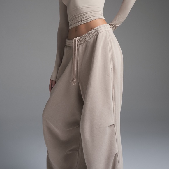 SKIMS VINTAGE FLEECE STRAIGHT LEG PANTS IN STONE S - Picture 2 of 7